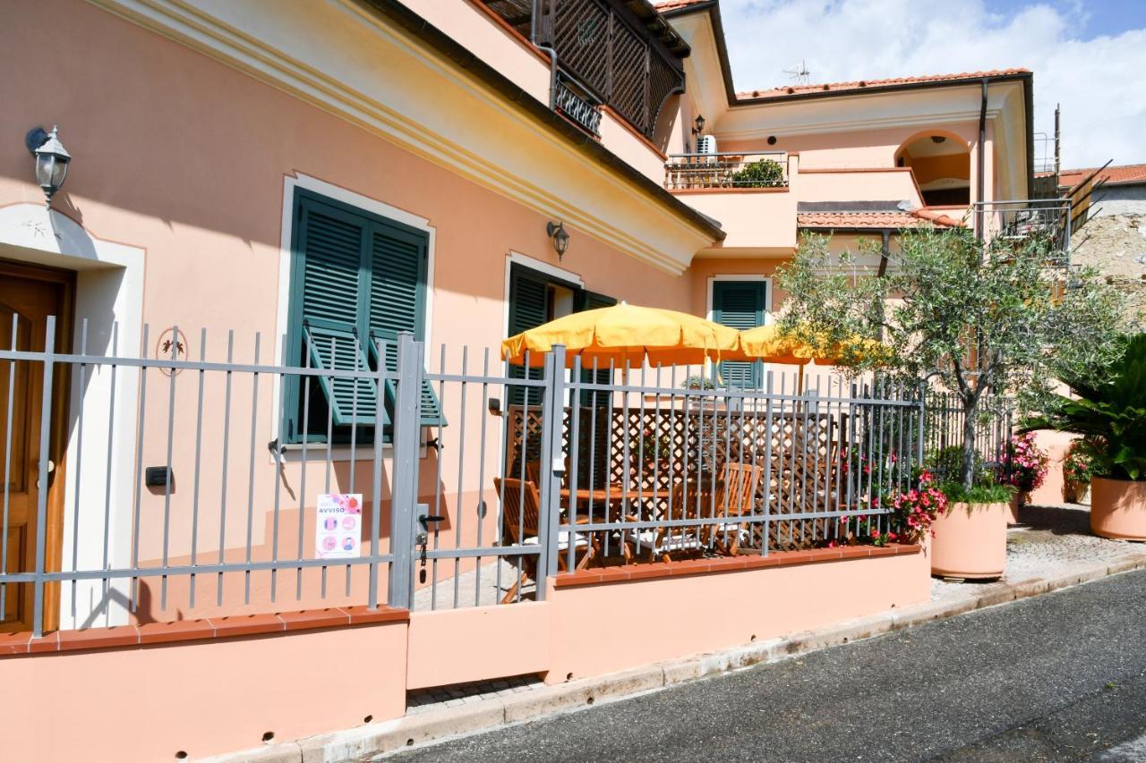 Gli Angeli Agriturismo Vila Cisano sul Neva Exterior foto