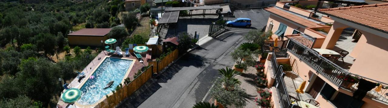 Gli Angeli Agriturismo Vila Cisano sul Neva Exterior foto