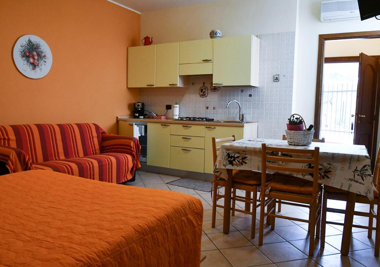 Gli Angeli Agriturismo Vila Cisano sul Neva Exterior foto