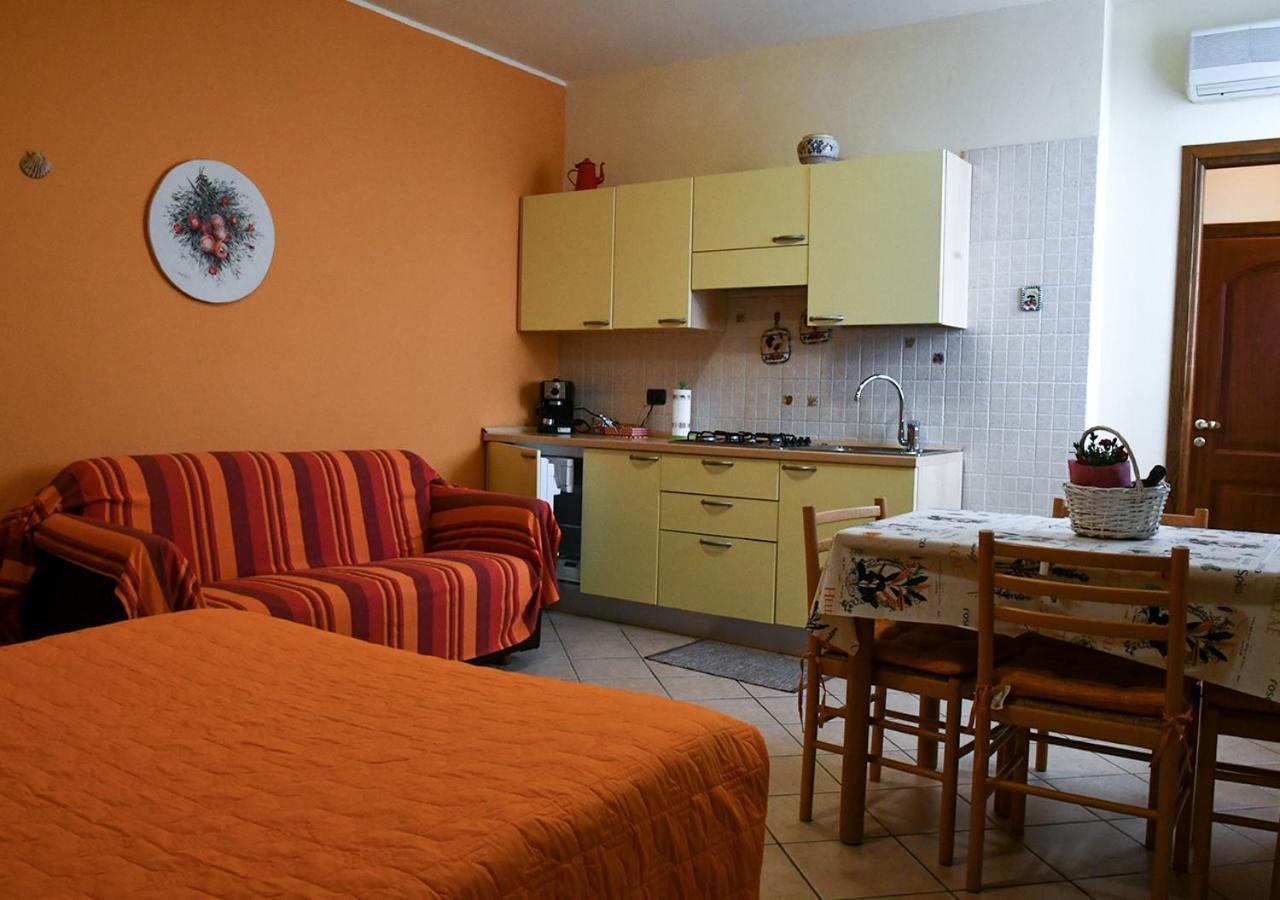 Gli Angeli Agriturismo Vila Cisano sul Neva Exterior foto